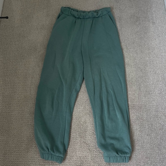Zara Green Cuffed Sweatpants with Pockets - Picture 4 of 5